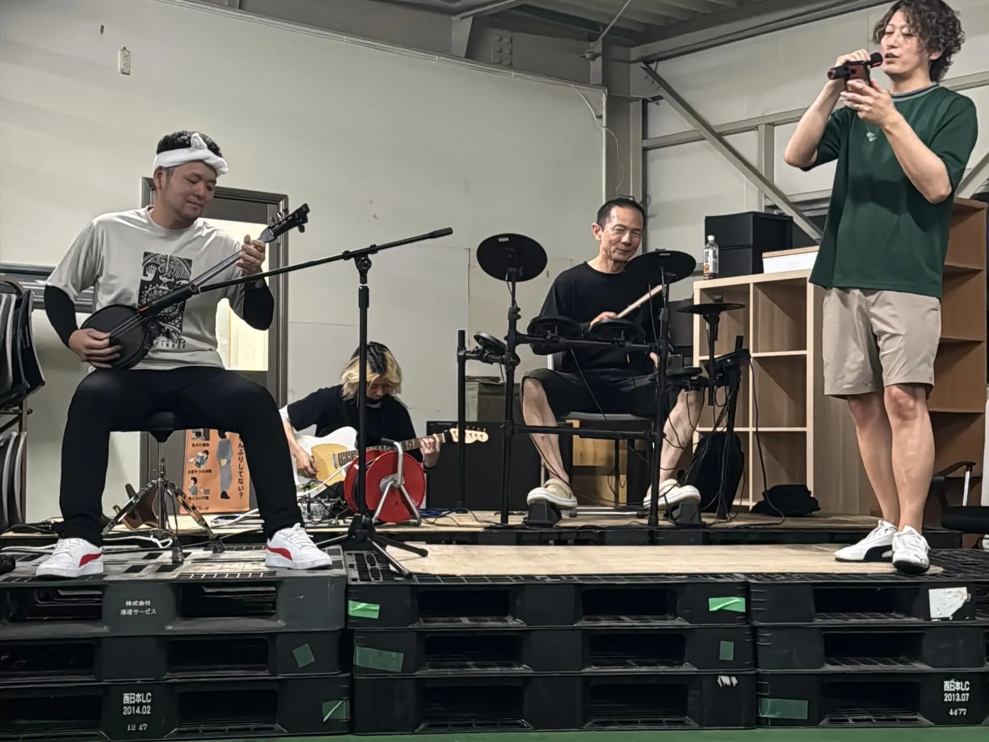 昨日の夜仕事終わりに事務所で色々話をしてたら