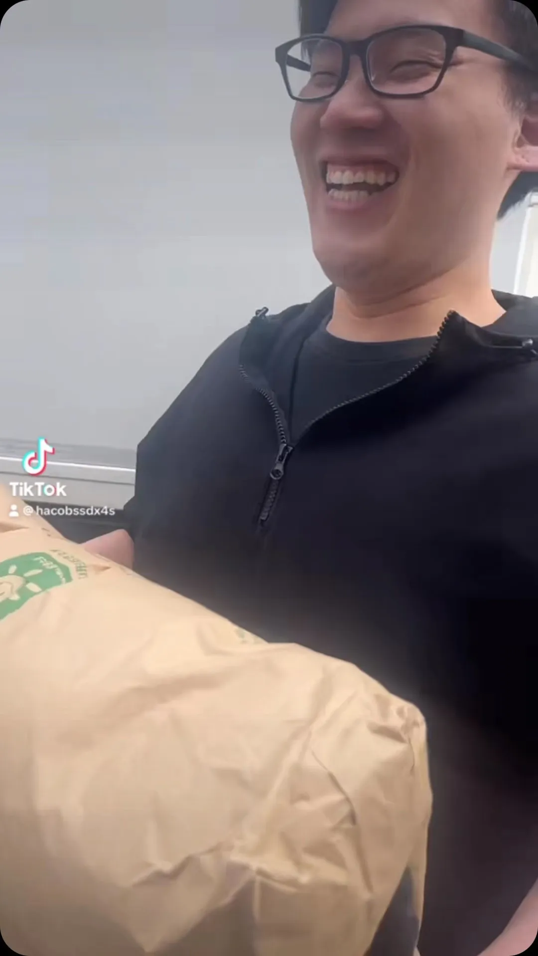 今日も元気にえっほえっほ🦭